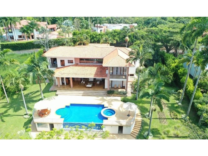 Casa de 5 alcobas en venta en Cerritos, Pereira, 1000 m² · foto 2 de 24