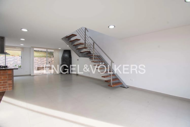 Casa de 3 alcobas en venta en El Retiro, 150 m² · foto 2 de 14