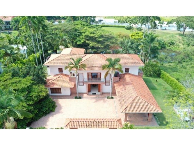 Casa de 5 alcobas en venta en Cerritos, Pereira, 1000 m² · foto 3 de 24