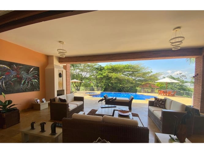 Casa de 5 alcobas en venta en Cerritos, Pereira, 1000 m² · foto 9 de 24