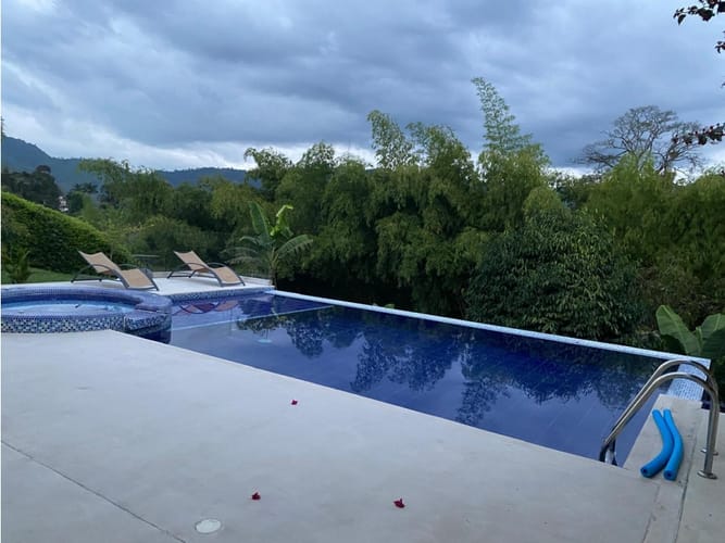 Casa de 4 alcobas en venta en Combia, Pereira, 411 m² · foto 5 de 24