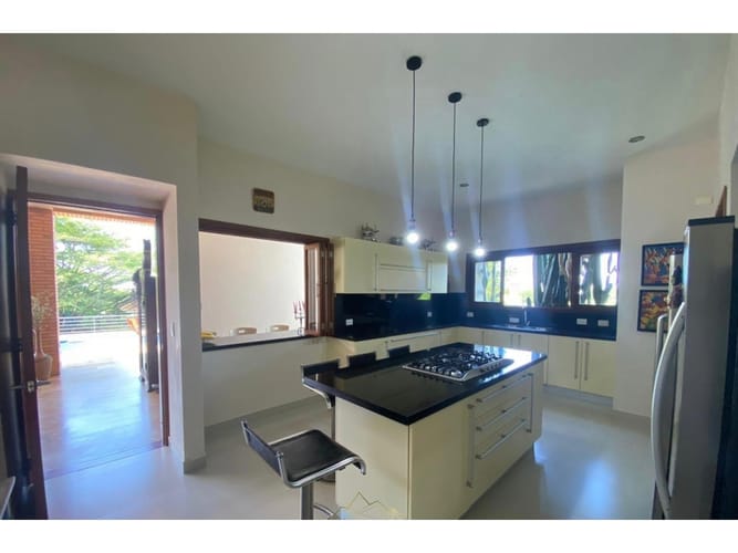 Casa de 5 alcobas en venta en Cerritos, Pereira, 1000 m² · foto 13 de 24