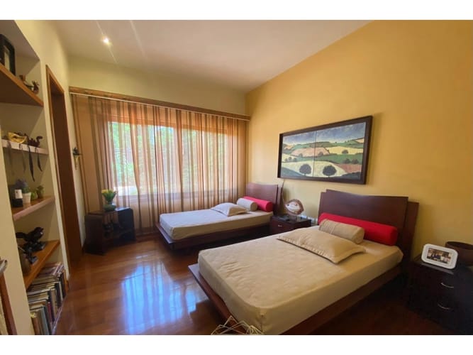 Casa de 5 alcobas en venta en Cerritos, Pereira, 1000 m² · foto 23 de 24