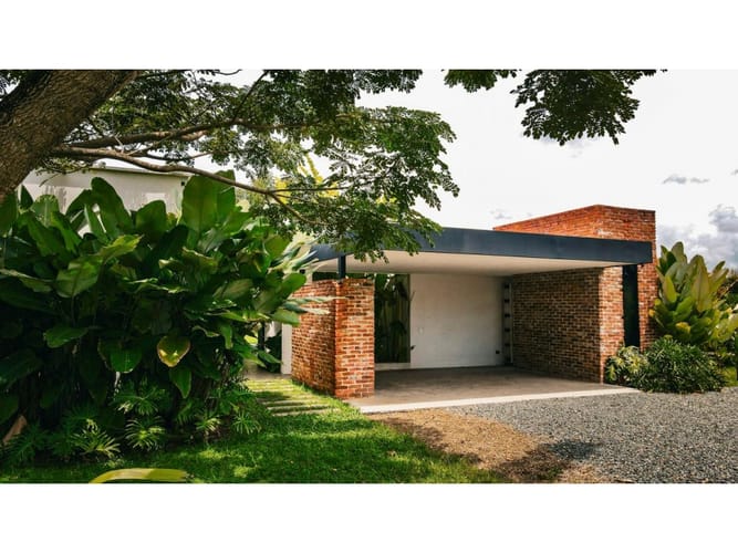 Casa de 3 alcobas en venta en Cerritos, Pereira, 290 m² · foto 3 de 24