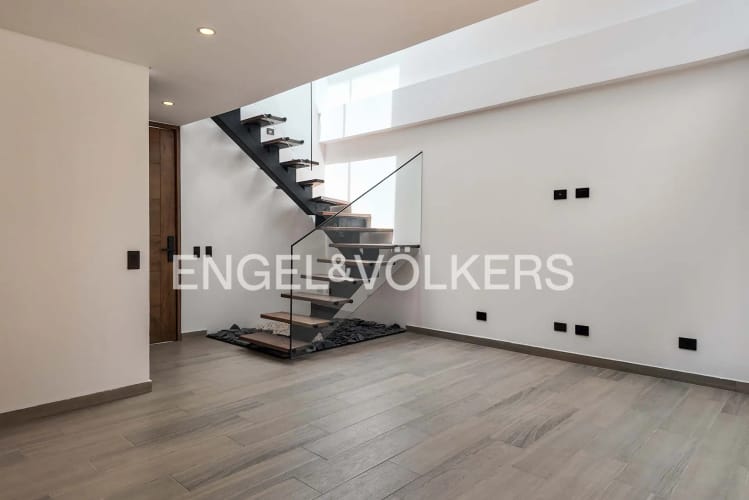Casa de 3 alcobas en venta en El Porvenir, Rionegro, 147 m² · foto 2 de 17