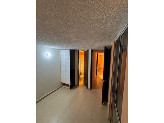 Apartamento de 3 alcobas en venta en Las Violetas, Dosquebradas, 54 m² · foto 11 de 24