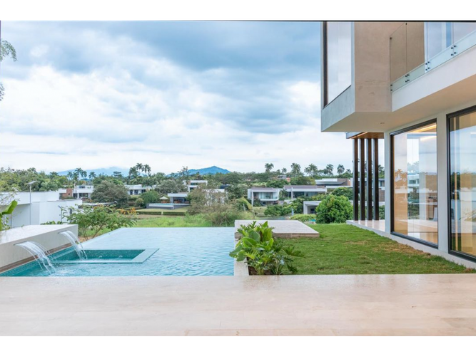Casa de 5 alcobas en venta en Cerritos, Pereira, 600 m² · foto 9 de 22