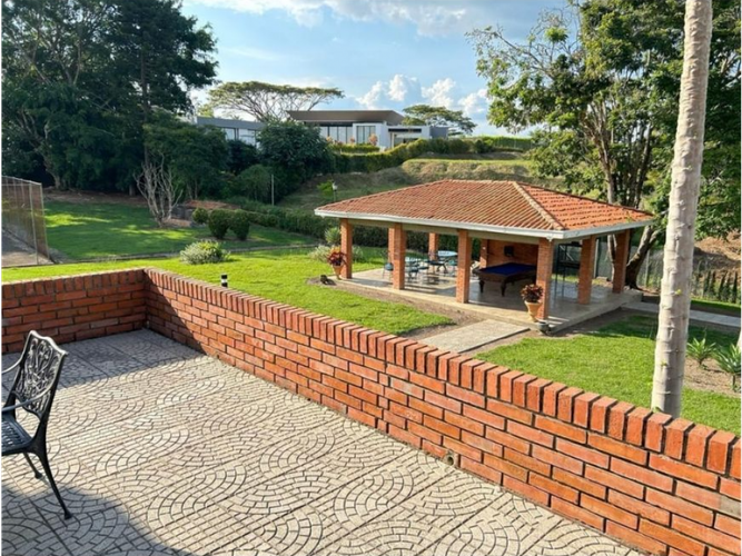 Casa de 8 alcobas en venta en Cerritos, Pereira, 1000 m² · foto 7 de 18