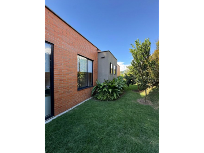 Casa de 3 alcobas en venta en Cerritos, Pereira, 360 m² · foto 4 de 24