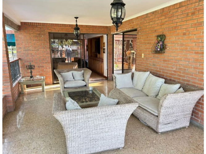 Casa de 8 alcobas en venta en Cerritos, Pereira, 1000 m² · foto 11 de 18