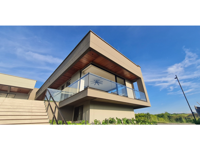 Casa de 4 alcobas en venta en Cerritos, Pereira, 940 m² · foto 2 de 20