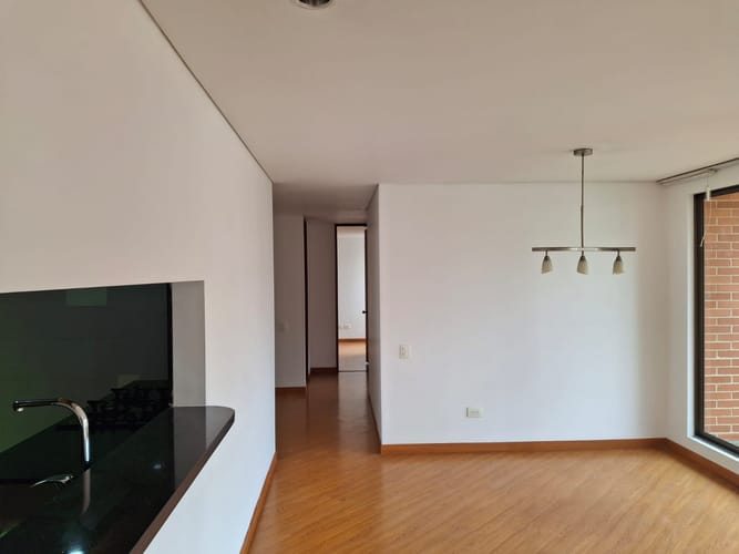 Apartamento de 3 alcobas en venta en Ub. Cordoba Niza, Bogotá, 85 m² · foto 5 de 17