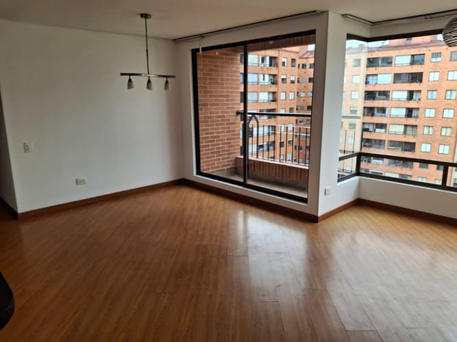 Apartamento de 3 alcobas en venta en Ub. Cordoba Niza, Bogotá, 85 m² · foto 3 de 17