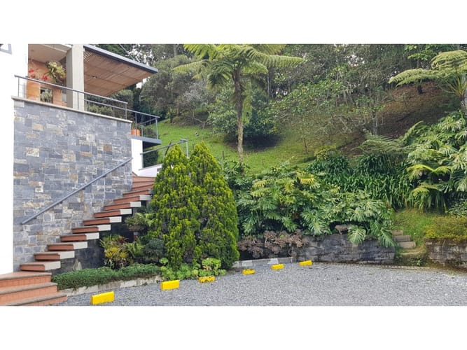 Casa de 4 alcobas en venta en Loma Del Escobero, El Retiro, 293 m² · foto 3 de 24