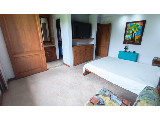 Casa de 4 alcobas en venta en Cerritos, Pereira, 786 m² · foto 11 de 24