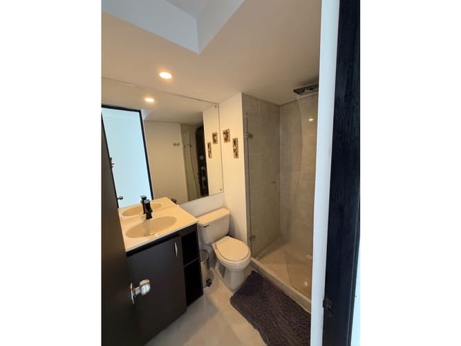 Apartamento de 3 alcobas en venta en Loma De Los Bernal, Medellín, 72 m² · foto 5 de 15