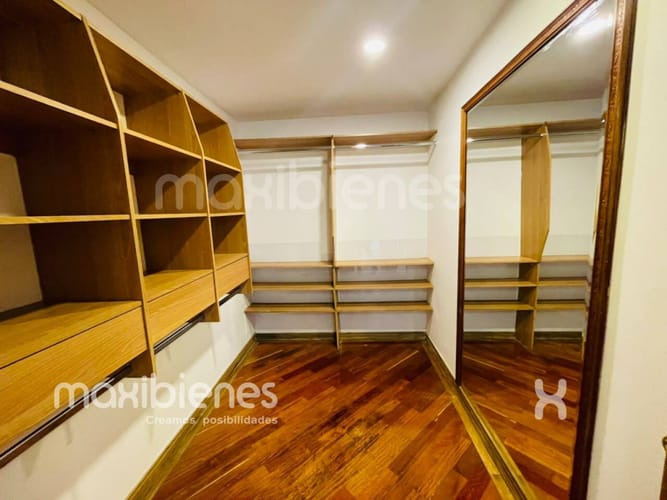 Apartamento de 4 alcobas en arriendo en Loma De Los Gonzalez, Medellín, 225 m² · foto 4 de 22