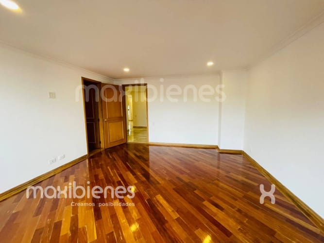 Apartamento de 4 alcobas en arriendo en Loma De Los Gonzalez, Medellín, 225 m² · foto 10 de 22