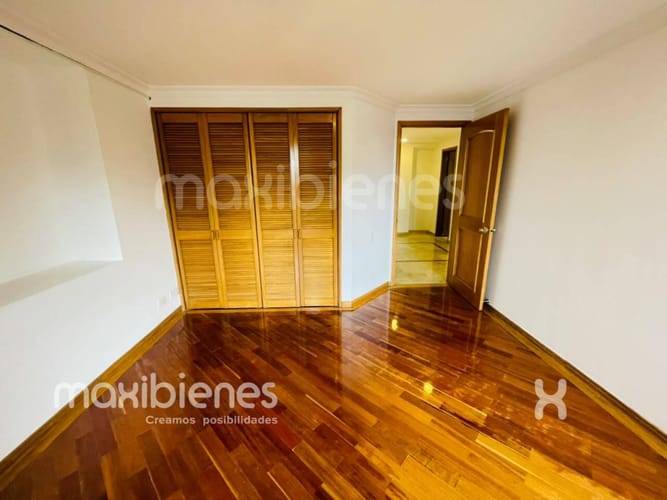 Apartamento de 4 alcobas en arriendo en Loma De Los Gonzalez, Medellín, 225 m² · foto 11 de 22