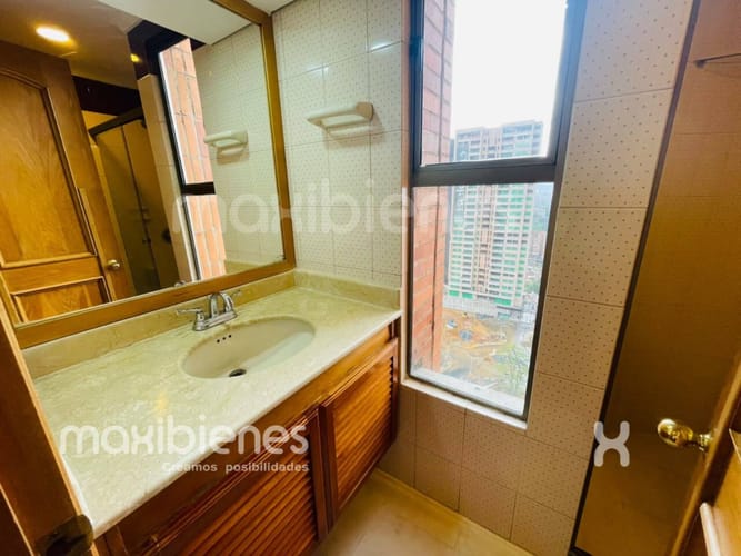 Apartamento de 4 alcobas en arriendo en Loma De Los Gonzalez, Medellín, 225 m² · foto 17 de 22