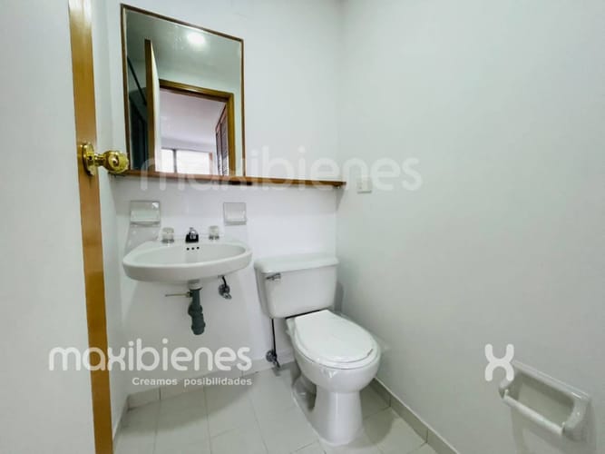 Apartamento de 4 alcobas en arriendo en Loma De Los Gonzalez, Medellín, 225 m² · foto 20 de 22