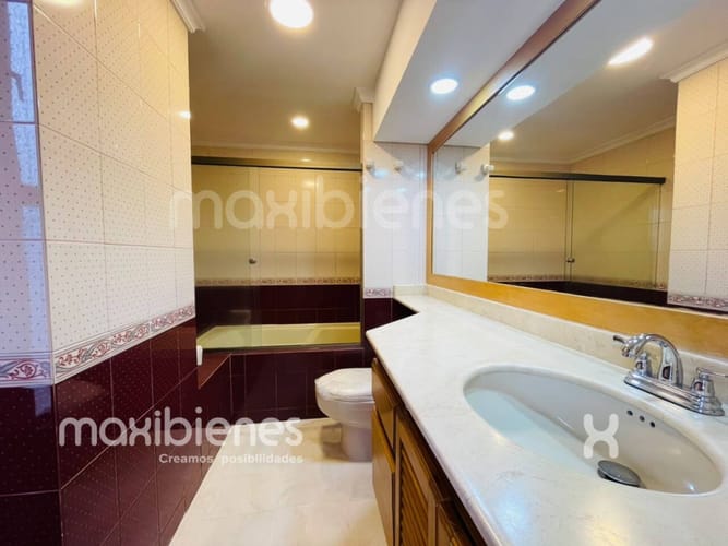 Apartamento de 4 alcobas en arriendo en Loma De Los Gonzalez, Medellín, 225 m² · foto 21 de 22