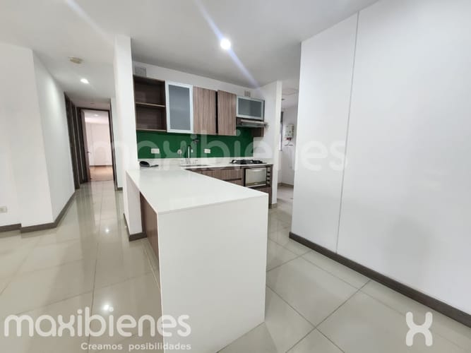 Apartamento de 3 alcobas en arriendo en Villa Carlota, Medellín, 103 m² · foto 5 de 23