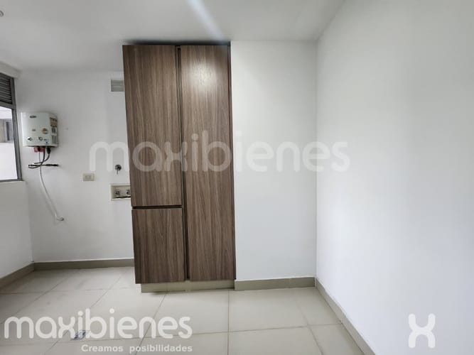 Apartamento de 3 alcobas en arriendo en Villa Carlota, Medellín, 103 m² · foto 8 de 23