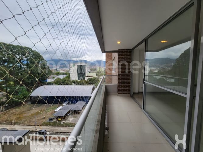 Apartamento de 3 alcobas en arriendo en Villa Carlota, Medellín, 103 m² · foto 18 de 23