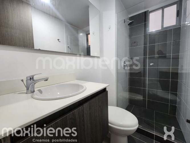 Apartamento de 3 alcobas en arriendo en Villa Carlota, Medellín, 103 m² · foto 20 de 23
