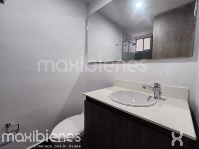 Apartamento de 3 alcobas en arriendo en Villa Carlota, Medellín, 103 m² · foto 22 de 23
