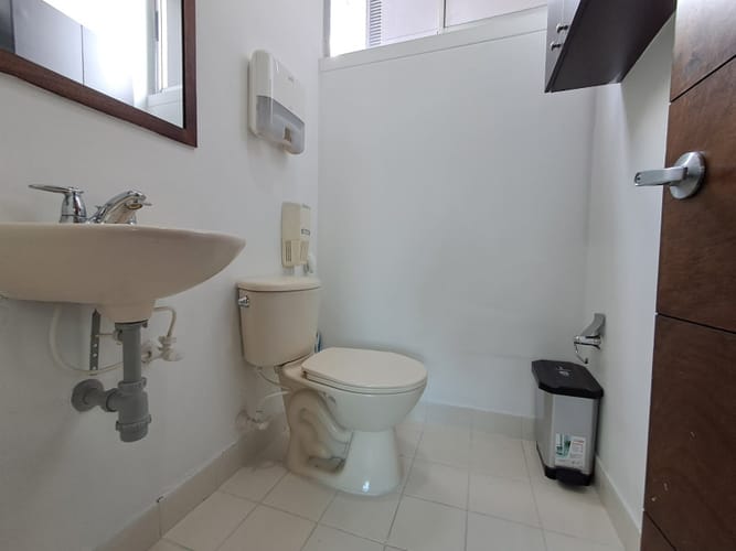 Oficina en arriendo en Milla De Oro, Medellín, 110 m² · foto 4 de 14