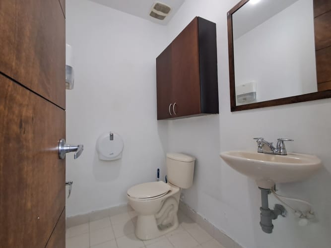Oficina en arriendo en Milla De Oro, Medellín, 110 m² · foto 6 de 14