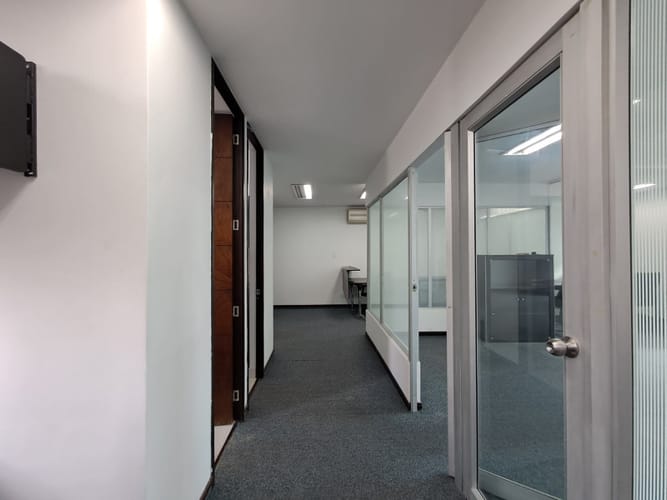 Oficina en arriendo en Milla De Oro, Medellín, 110 m² · foto 12 de 14