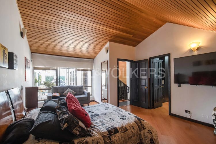 Apartamento de 4 alcobas en venta en San Patricio, Bogotá, 212 m² · foto 16 de 19