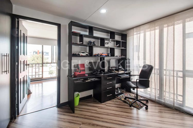 Apartamento de 4 alcobas en venta en San Patricio, Bogotá, 212 m² · foto 12 de 19