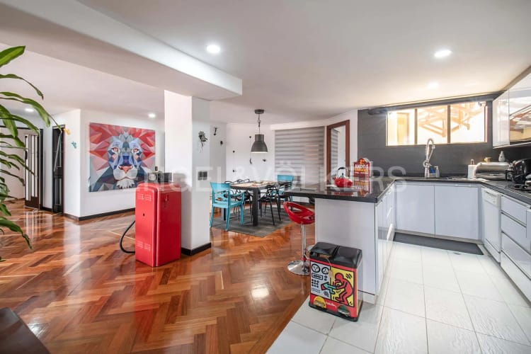 Apartamento de 4 alcobas en venta en San Patricio, Bogotá, 212 m² · foto 4 de 19