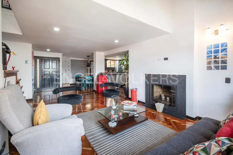 Apartamento de 4 alcobas en venta en San Patricio, Bogotá, 212 m² · foto 3 de 19