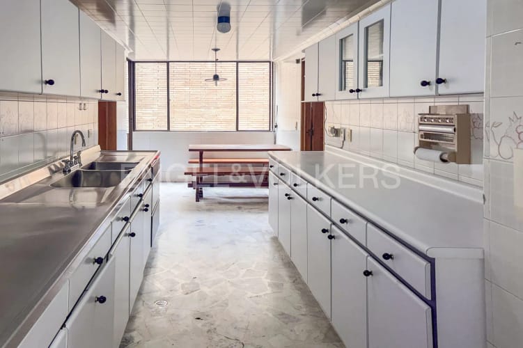 Apartamento de 4 alcobas en venta en La Cabrera, Bogotá, 271 m² · foto 4 de 9