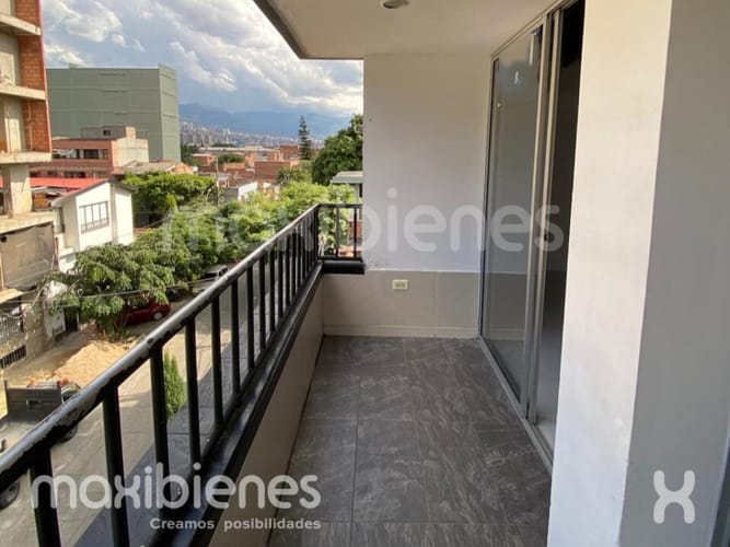 Apartamento de 3 alcobas en arriendo en Belén Fatima, Medellín, 95 m² · foto 3 de 11