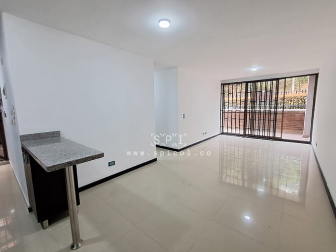 Apartamento de 2 alcobas en arriendo en El Poblado, Medellín, 100 m² · foto 2 de 17