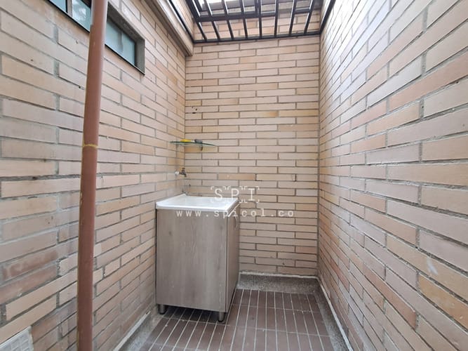 Apartamento de 2 alcobas en arriendo en El Poblado, Medellín, 100 m² · foto 5 de 17