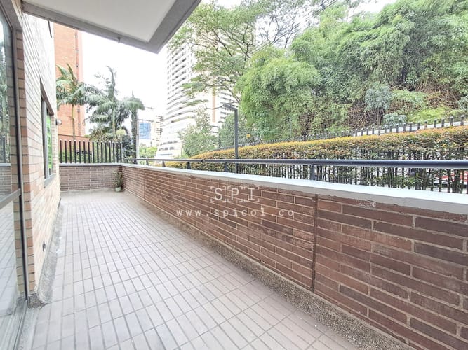 Apartamento de 2 alcobas en arriendo en El Poblado, Medellín, 100 m² · foto 7 de 17