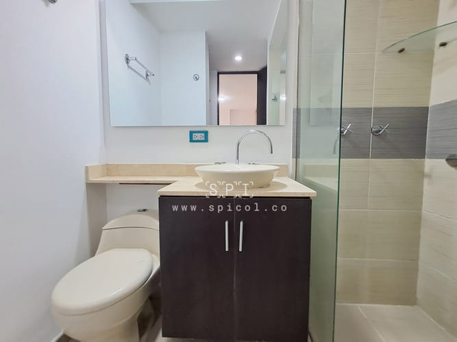 Apartamento de 2 alcobas en arriendo en El Poblado, Medellín, 100 m² · foto 16 de 17
