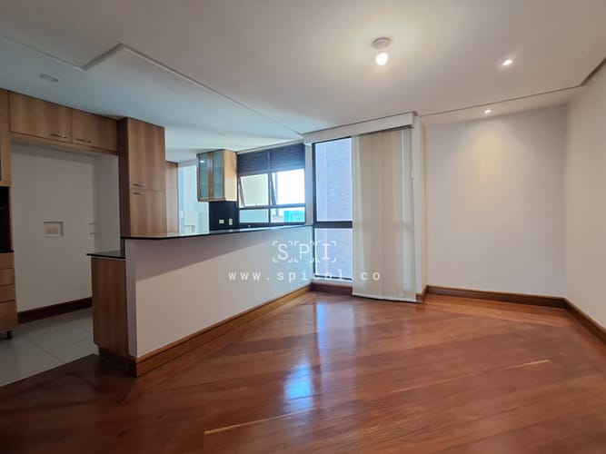 Apartamento de 2 alcobas en arriendo en El Castillo, Medellín, 180 m² · foto 2 de 24