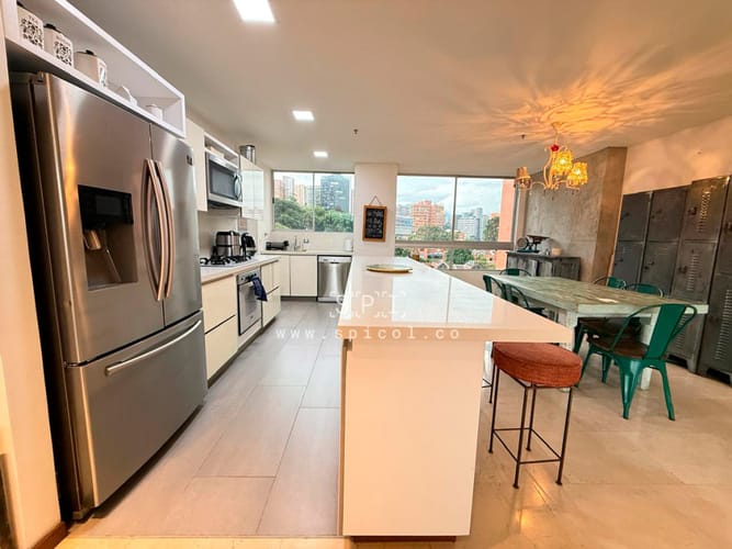 Apartamento de 3 alcobas en arriendo en El Tesoro, Medellín, 175 m² · foto 7 de 21