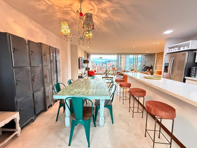 Apartamento de 3 alcobas en arriendo en El Tesoro, Medellín, 175 m² · foto 9 de 21