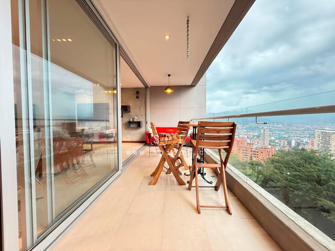 Apartamento de 3 alcobas en arriendo en El Tesoro, Medellín, 175 m² · foto 13 de 21