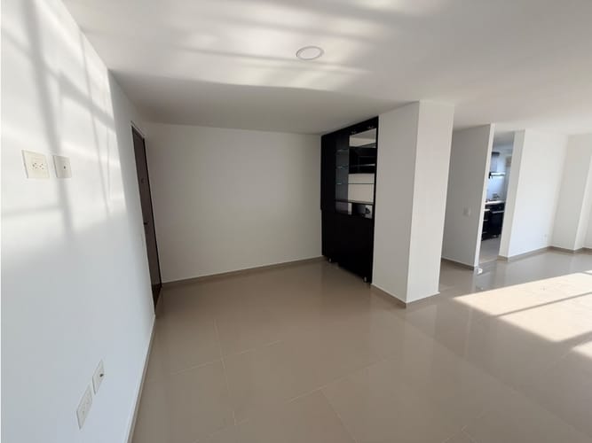 Apartamento de 3 alcobas en venta en San Alonso, Bucaramanga, 86 m² · foto 4 de 15
