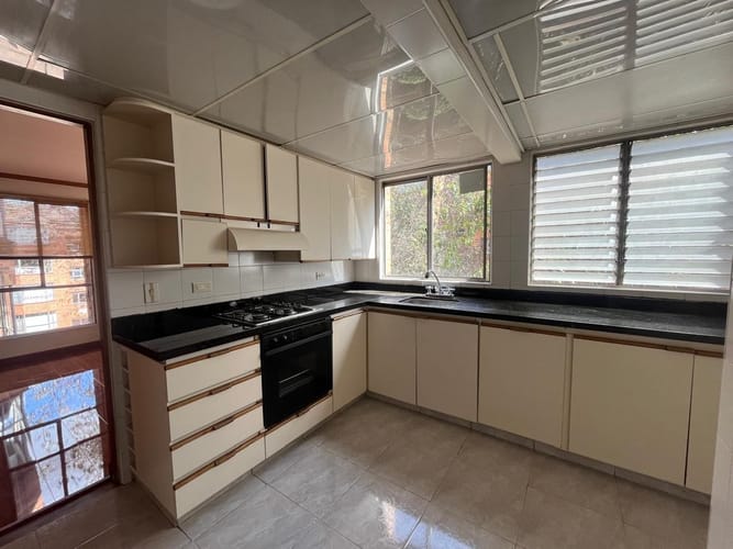Apartamento de 3 alcobas en venta en Casa Blanca Suba, Bogotá, 81 m² · foto 4 de 18